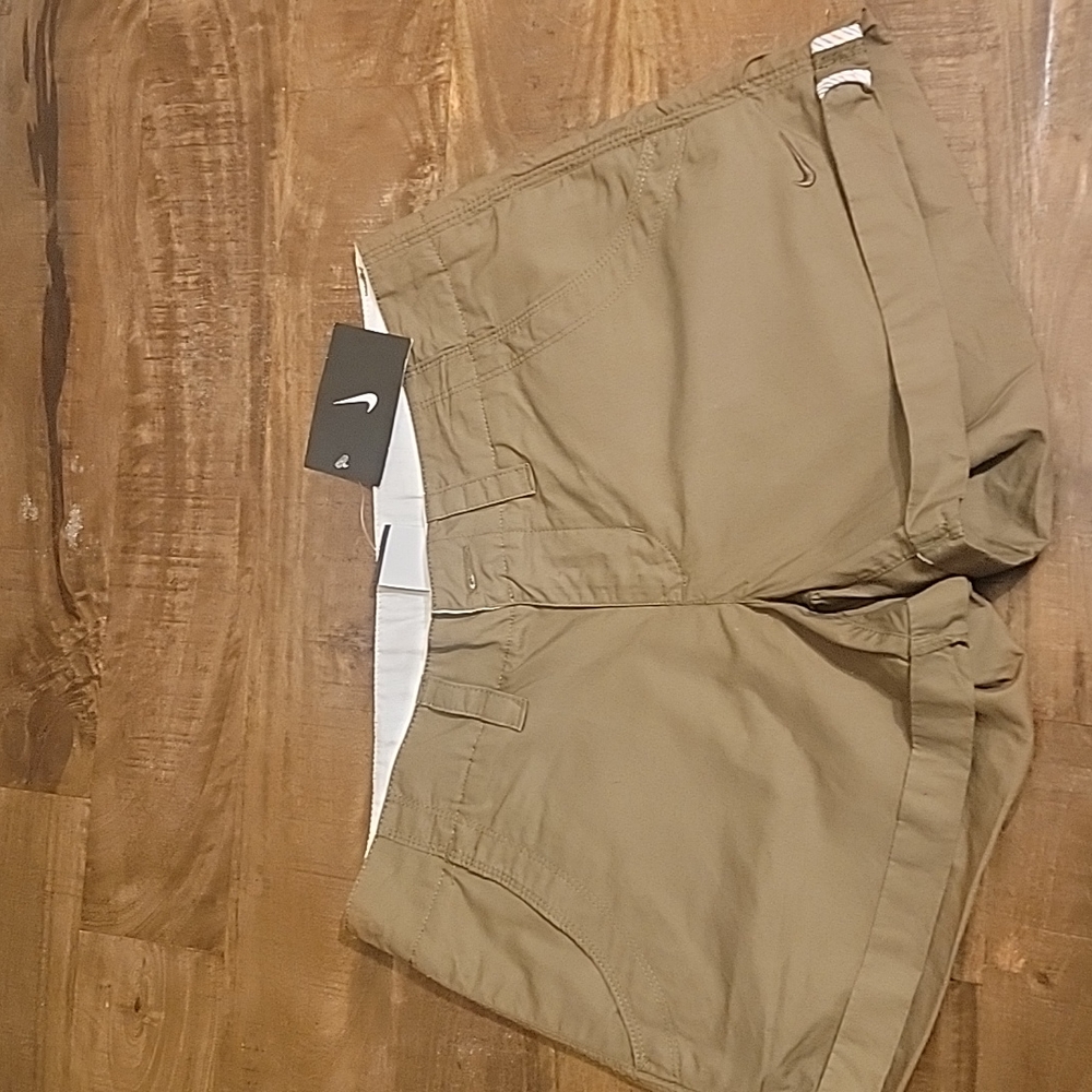 Nike Cargo Shorts women green size 6 NWT